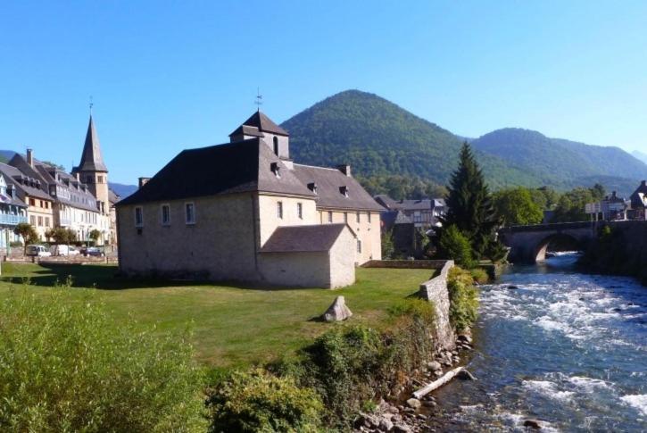 Agreable Maison Au Centre D'Arreau Pour 8 Pers Екстер'єр фото